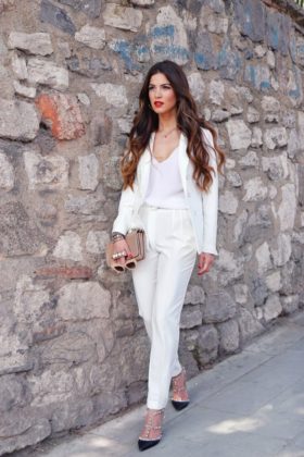 White Formal Dresses That You Will Love To Wear In Summer