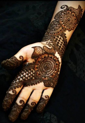 How To Have Best Mehndi Designs For Brides 2015