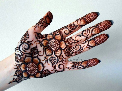 Beautiful Hand Mehndi Designs This Season For Girls