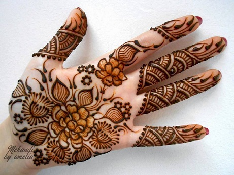 Beautiful Hand Mehndi Designs This Season For Girls