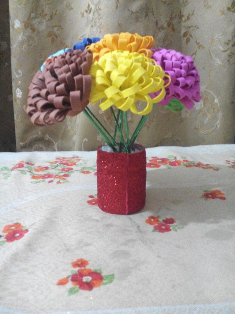 7 Easy Steps To Make Flower Vase From Fomic Sheet