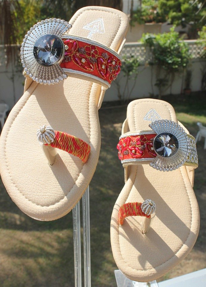 flat chappal