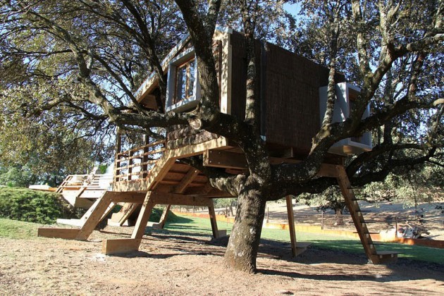 tree house in spain