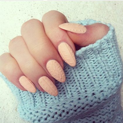 sweater nail art