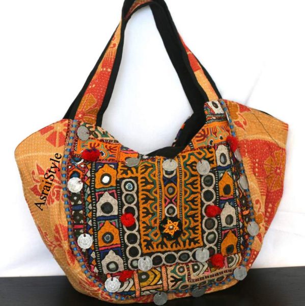 Printed Handbags Fabricated Designs For Trendy Women