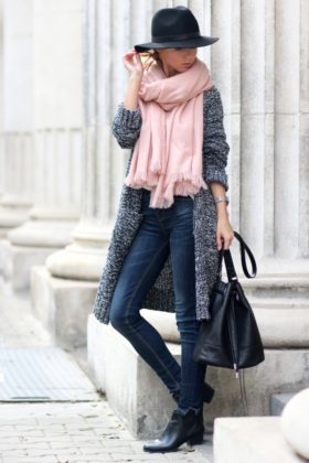 Warm Scarf Designs For Women To Wear In Cold Days