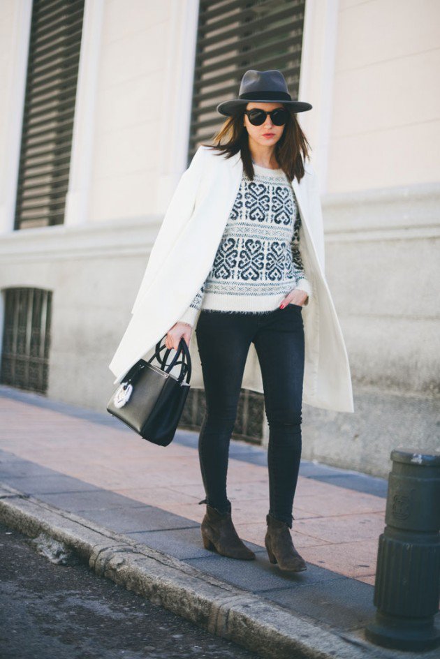 Winter White Coat Outfit Ideas Women Should See