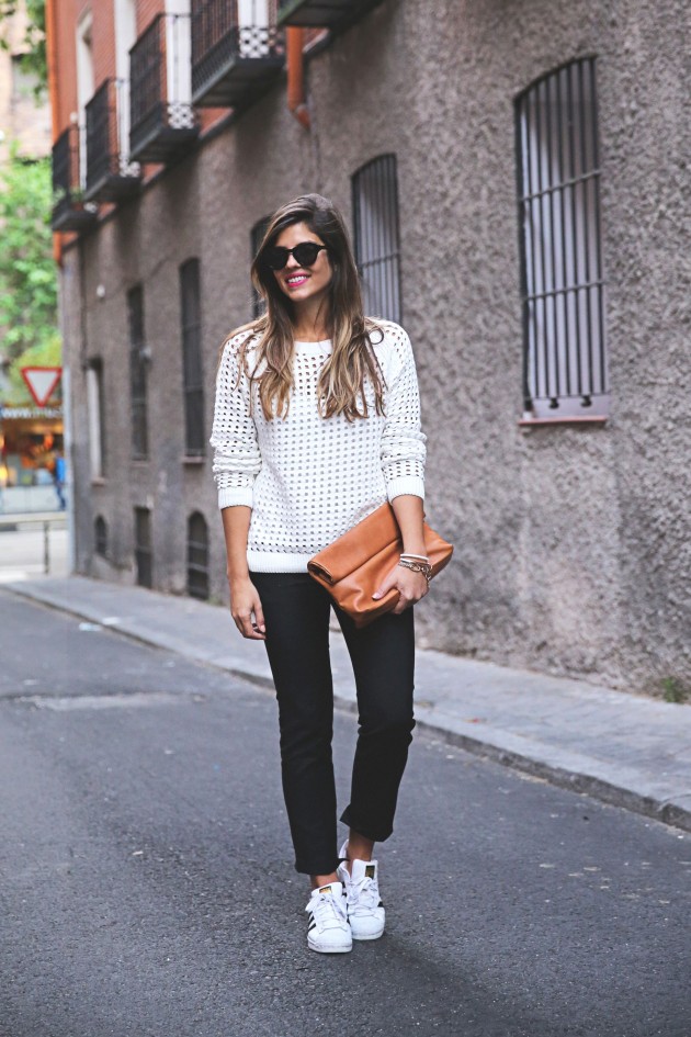 How To Wear Sneakers With Women Summer Outfits