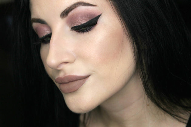 Taupe Eyeshadow Makeup Ideas For Summer Season