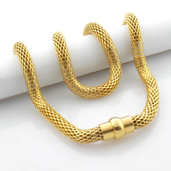 18K Long Gold Chains Of Different Styles & Designs